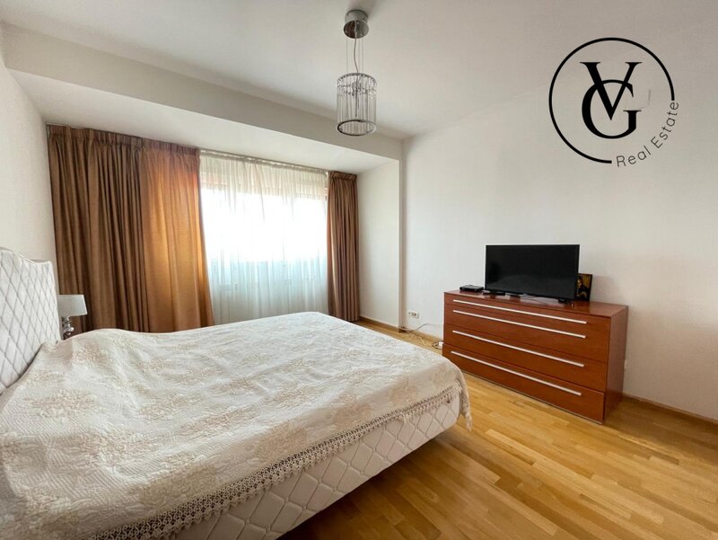 Herastrau Apartament cu 5 camere si terasa spatioasa + 2 locuri de parcare