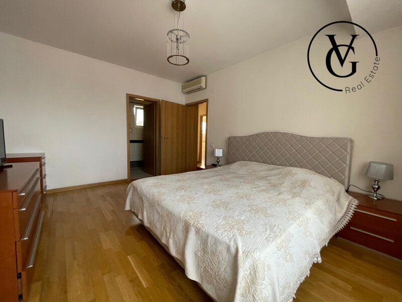 Herastrau Apartament cu 5 camere si terasa spatioasa + 2 locuri de parcare